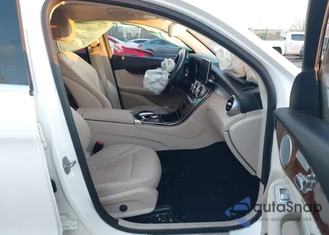 2019 Mercedes-Benz Glc 300 Coupe 4Matic z USA, uszkodzony, nr VIN WDC0J4KB9KF512692